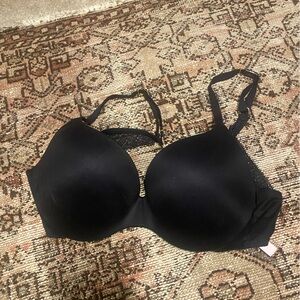 Victoria’s Secret NWT VS incredible perfect shape black lace push up bra 32DD